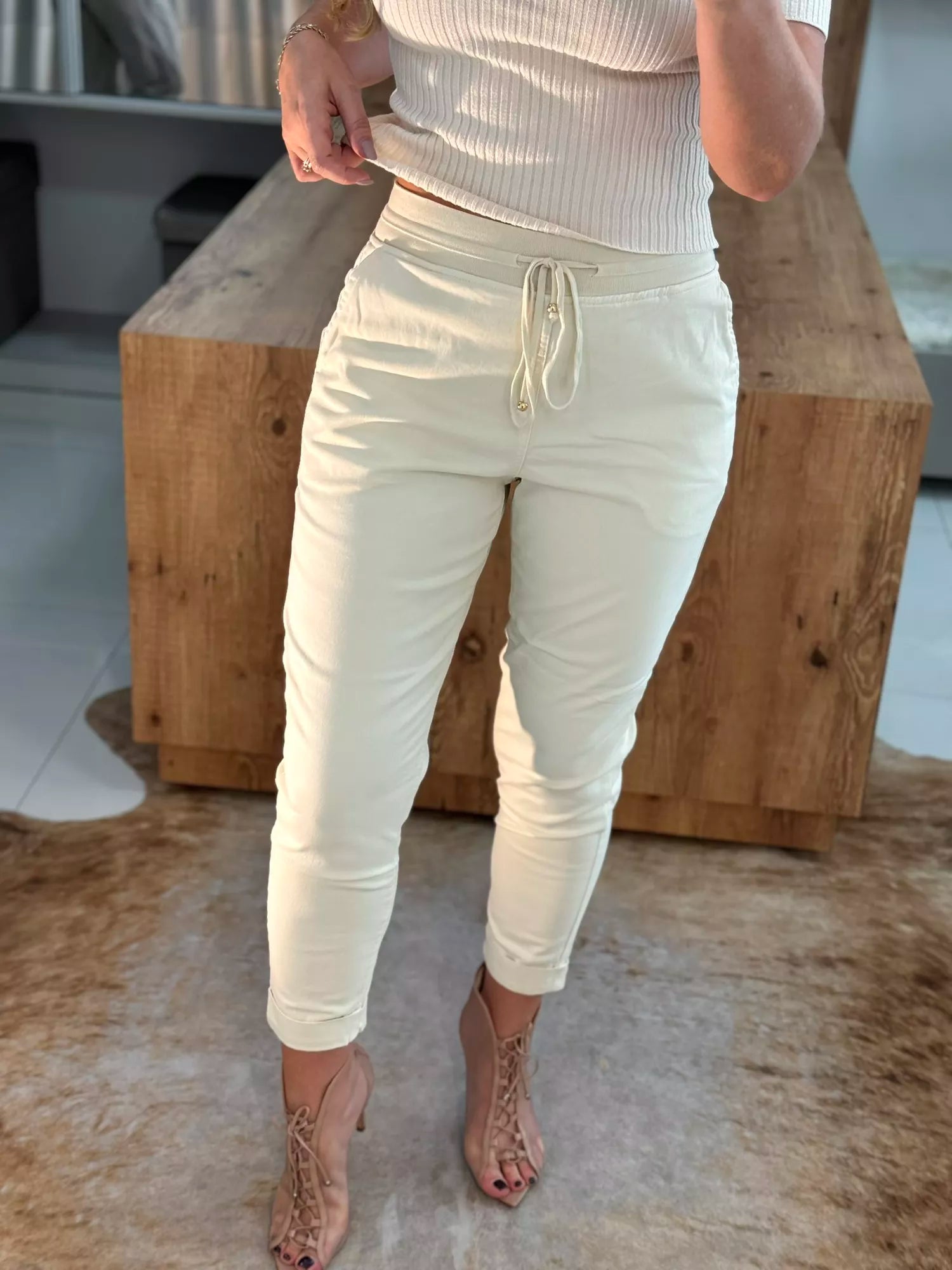 Calça de Sarja com Cordão