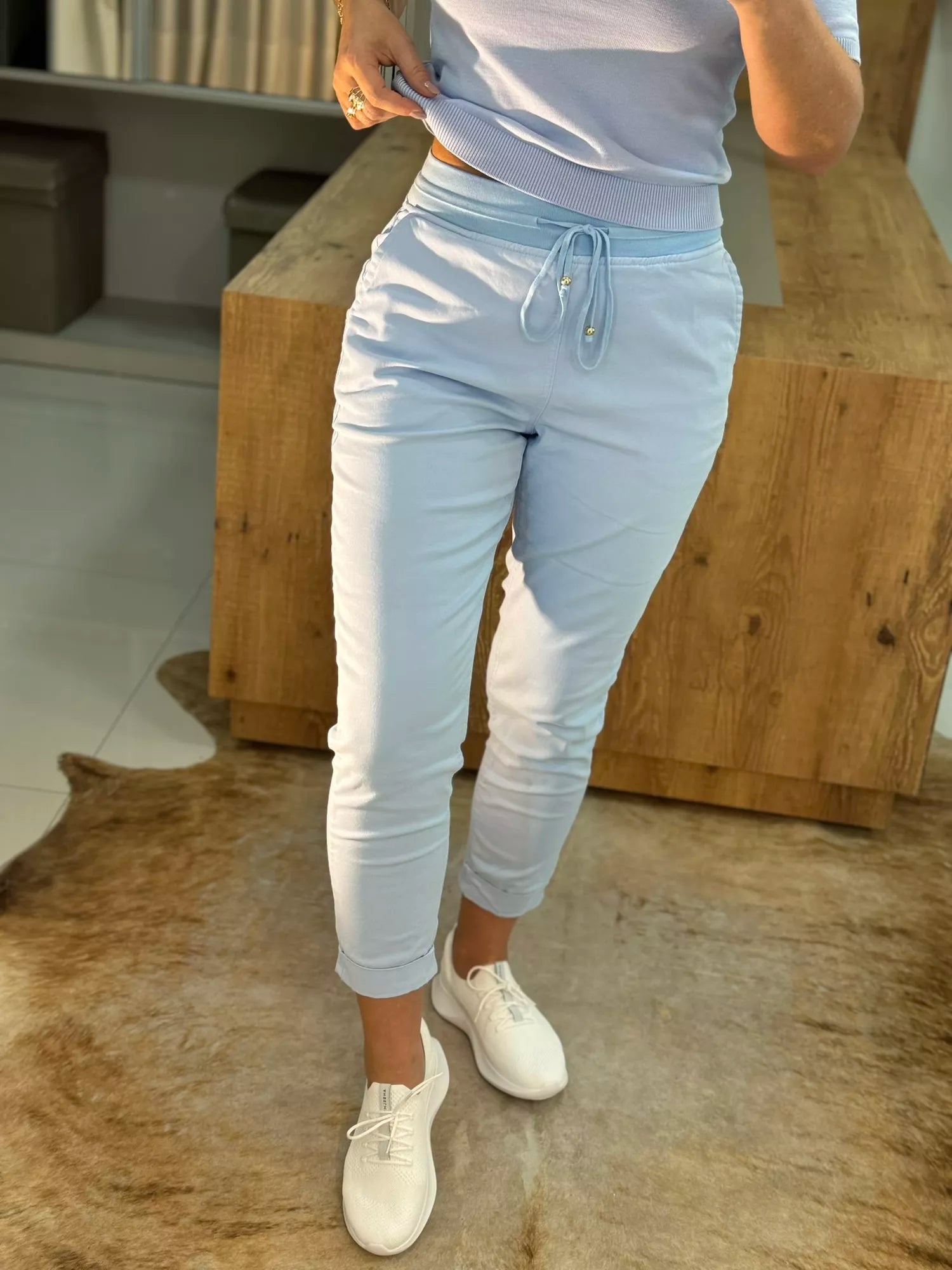 Calça de Sarja com Cordão